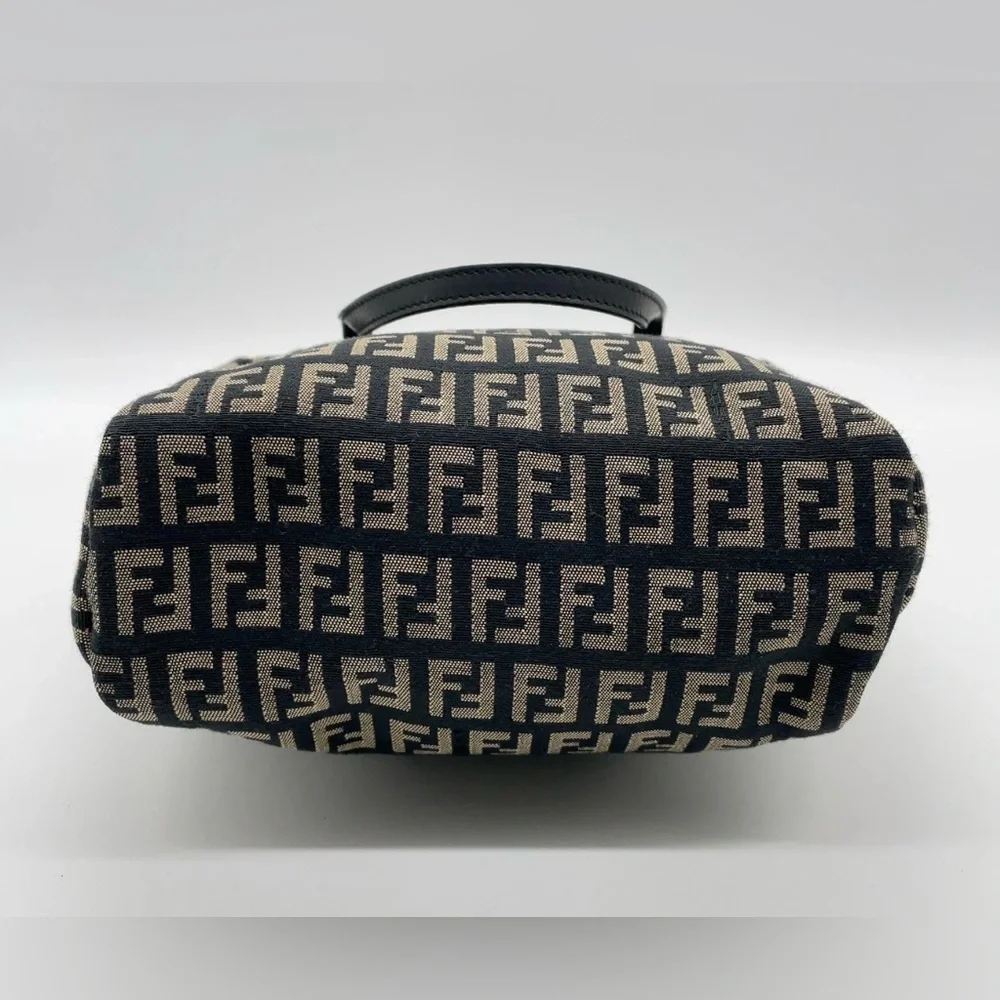 Authentic Fendi Zucchino Pattern Canvas Black x Beige Small Handbag - Picture 4 of 15